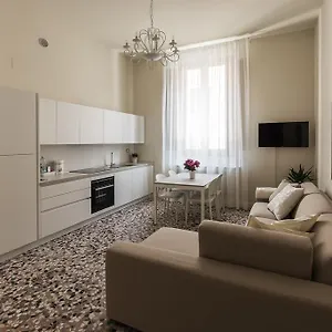  Apartment Alighieri Theatre Charming Italy